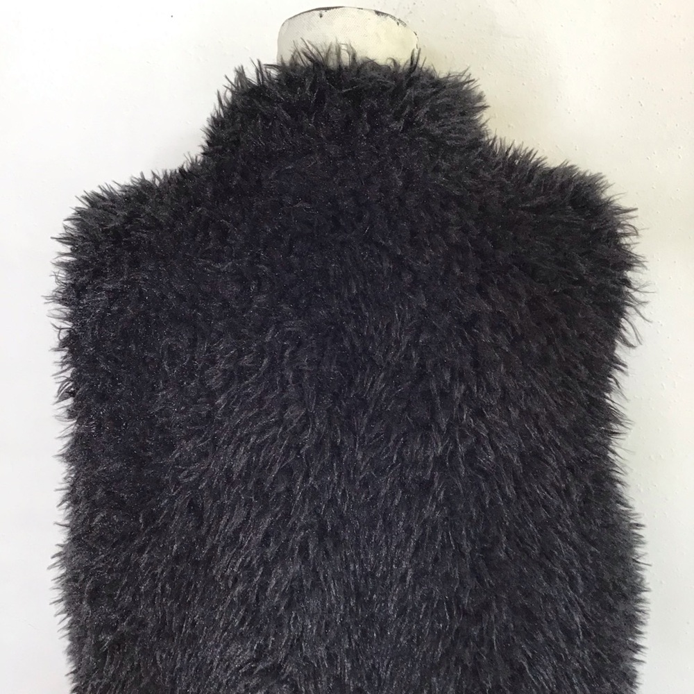 P.J. Salvage Women Classy Elegant Black Fuzzy Faux Fur Sleeveless Vest Jacket M - Picture 8 of 12